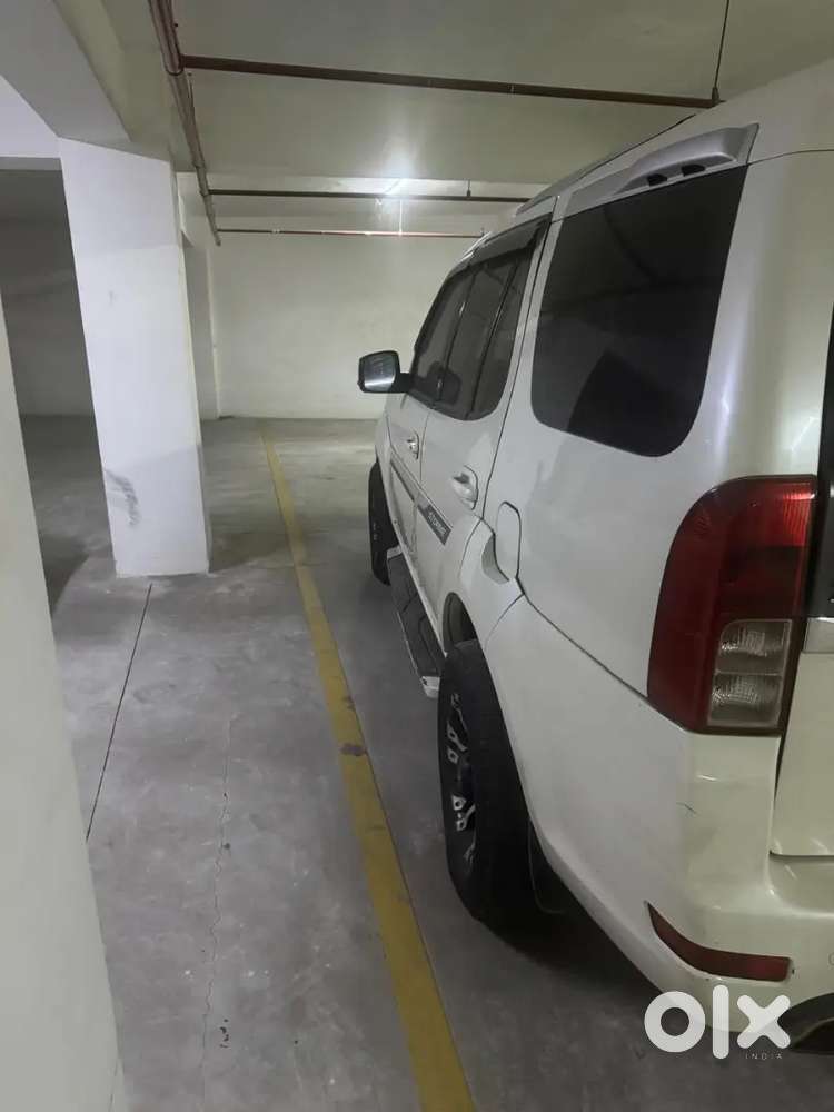 Tata Safari Storme 2014 Diesel Variant Car