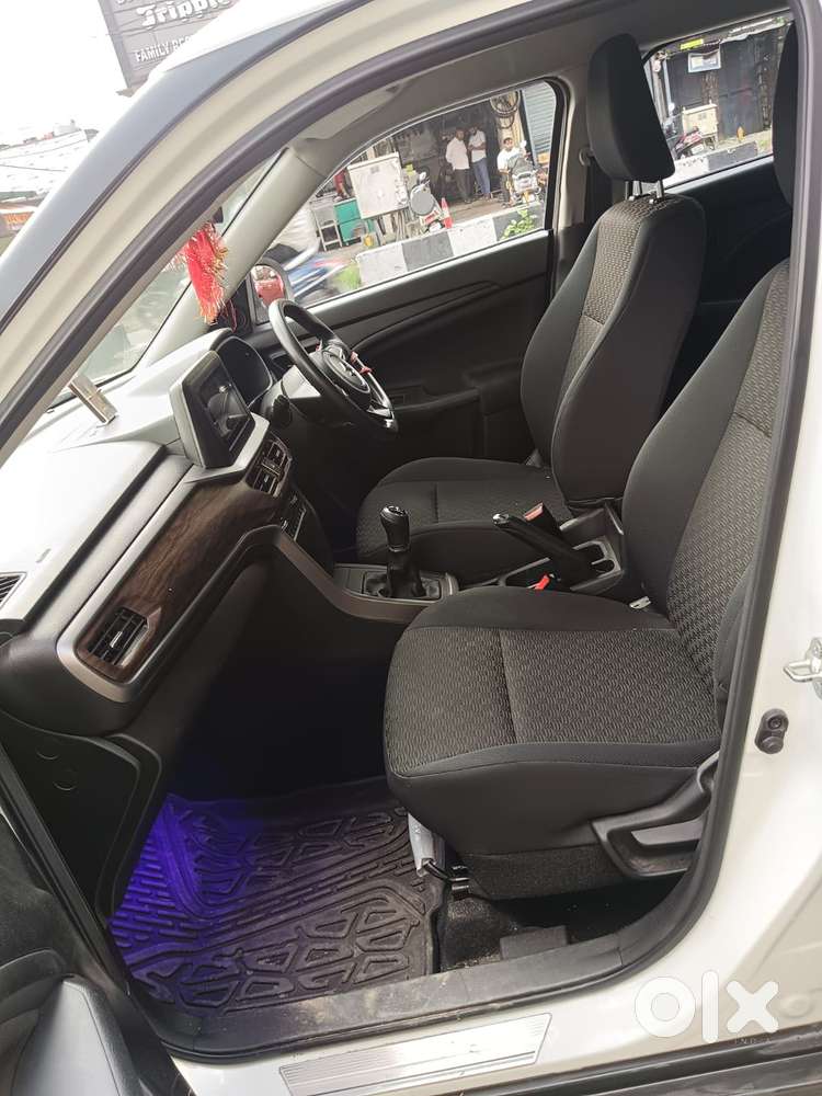 Maruti Suzuki Brezza 1.5 Vxi Smart Hybrid, 2024, Petrol