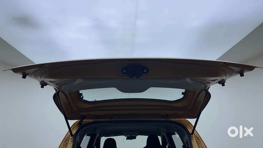 Renault Triber Rxz Easy-r Amt, 2022, Petrol
