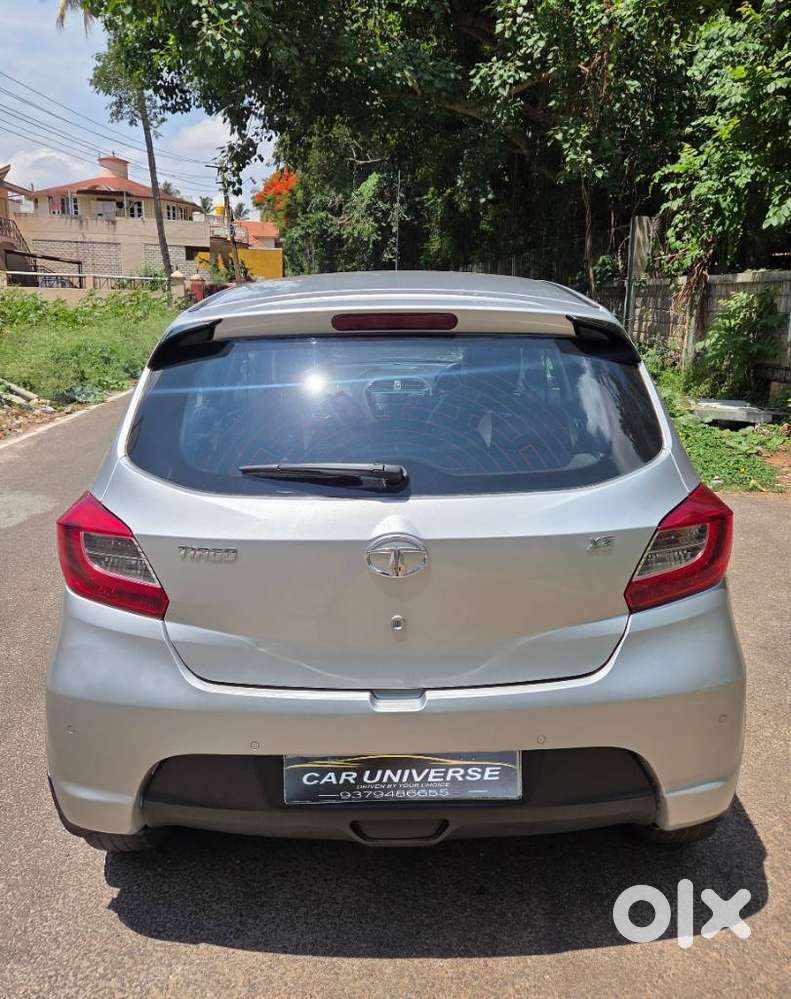 Tata Tiago Xz, 2016, Petrol