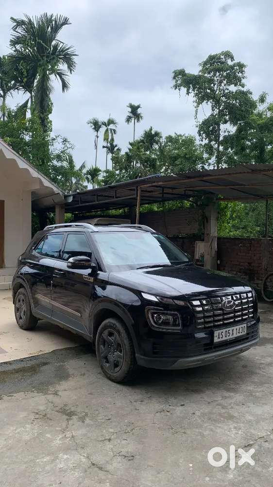 Hyundai Venue Petrol Manual 2025