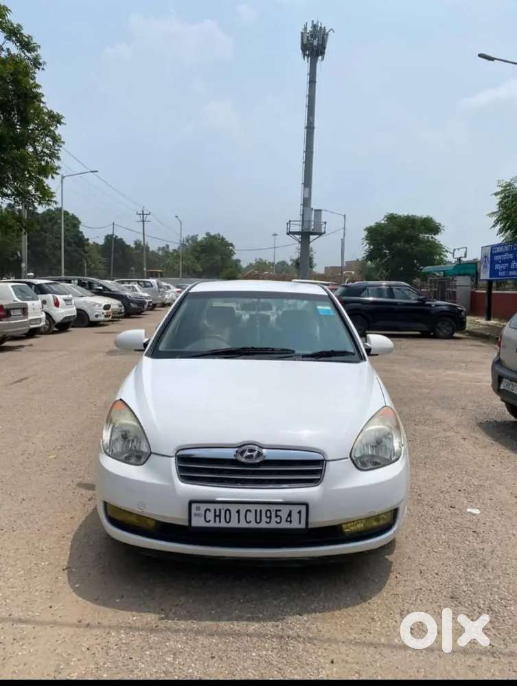 Hyundai Verna 2010 Petrol 75000 Km Driven