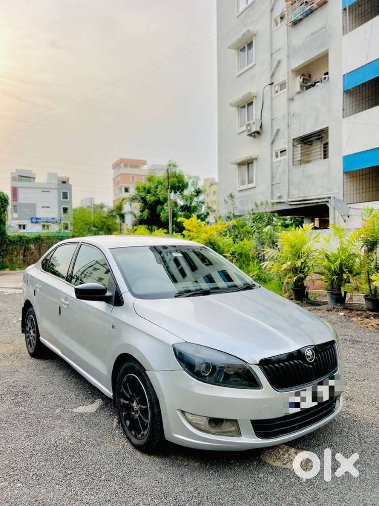 Skoda Rapid 1.6 Mpi Ambition, 2015, Diesel