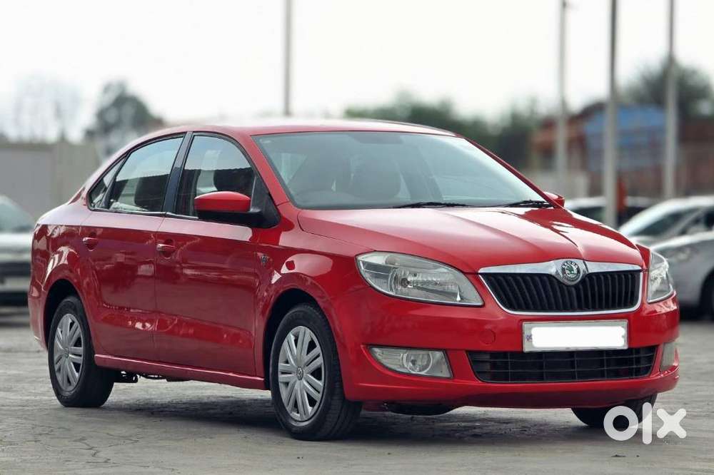 Skoda Rapid 1.6 Mpi Ambition, 2011, Petrol