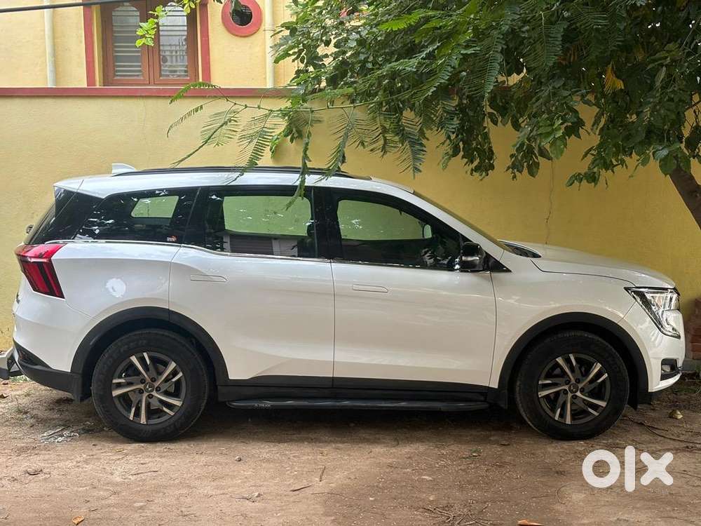 Mahindra Xuv700 2023 Diesel Well Maintained