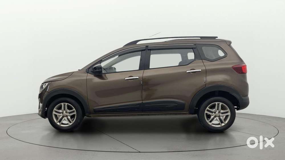 Renault Triber Rxz, 2023, Petrol