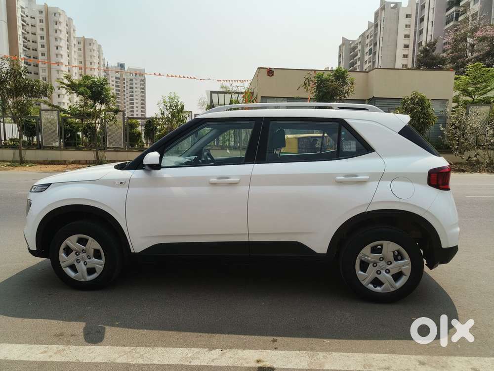 Hyundai Venue 1.2 S (o), 2019, Petrol