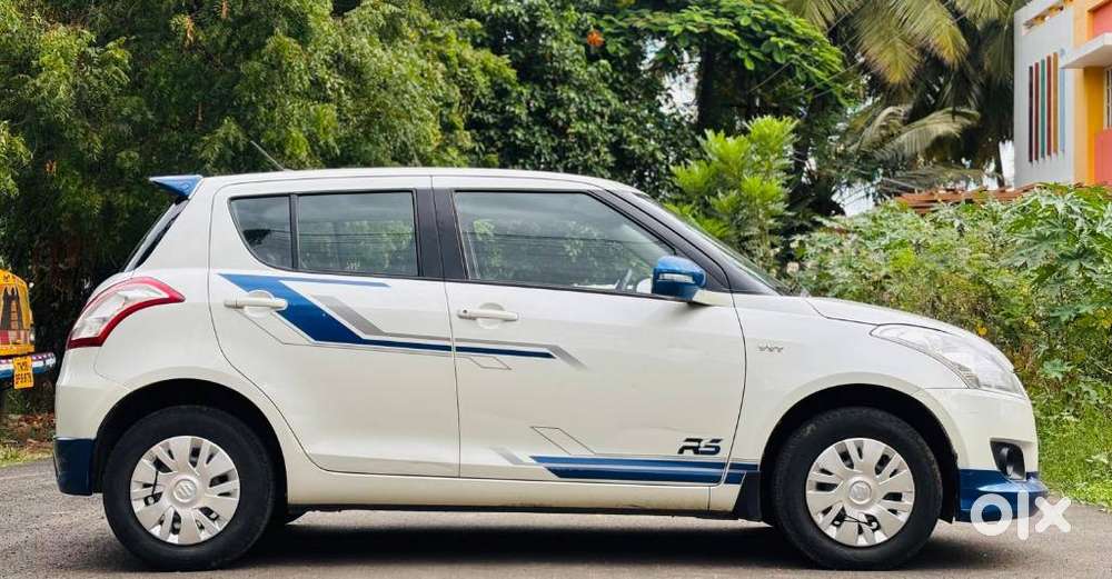 Maruti Suzuki Swift Vxi + Manual, 2013, Petrol