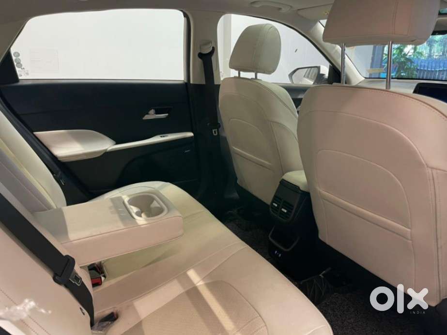 Hyundai Verna 1.5 Sx (o) Vtvt Ivt, 2023, Petrol