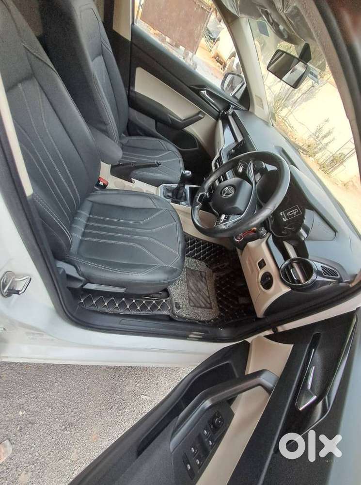 Skoda Slavia 1.0 Ambition Tsi, 2023, Petrol