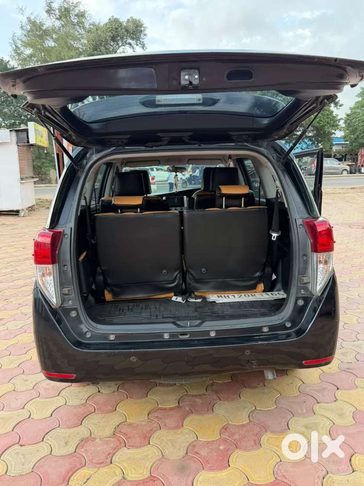 Toyota Innova Crysta 2.4 G Mt 7 Str, 2018, Diesel
