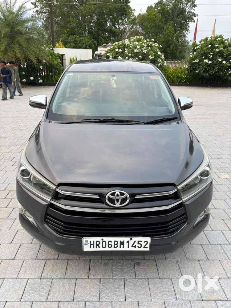 Toyota Innova Crysta 2018 Diesel Well Maintained