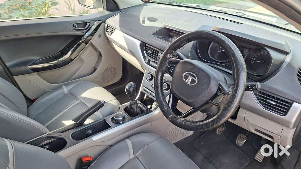 Tata Nexon 1.5 Revotorq Xm (s), 2018, Diesel