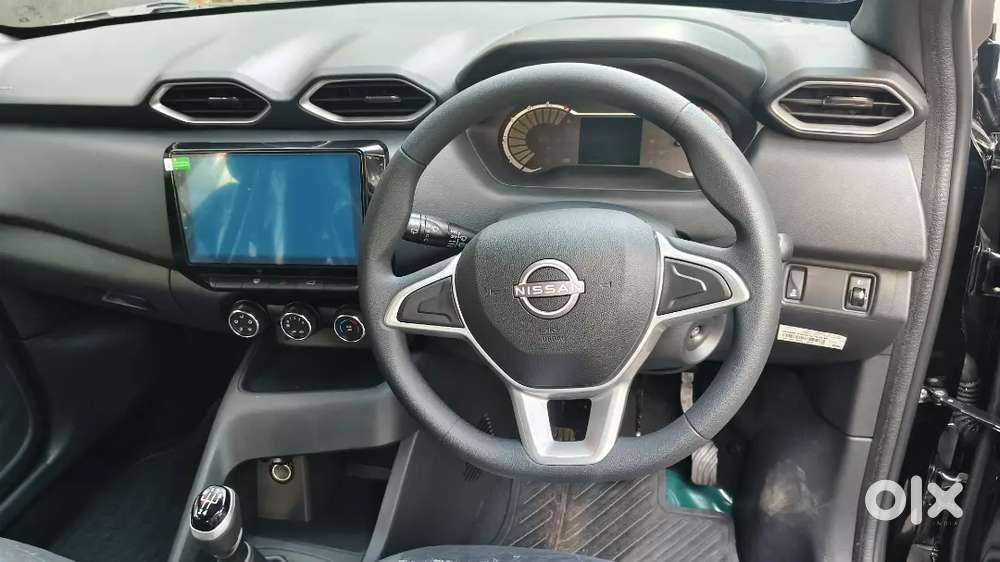 Nissan Magnite1.0 Visa Plus Black  2025 Petrol Well Maintained