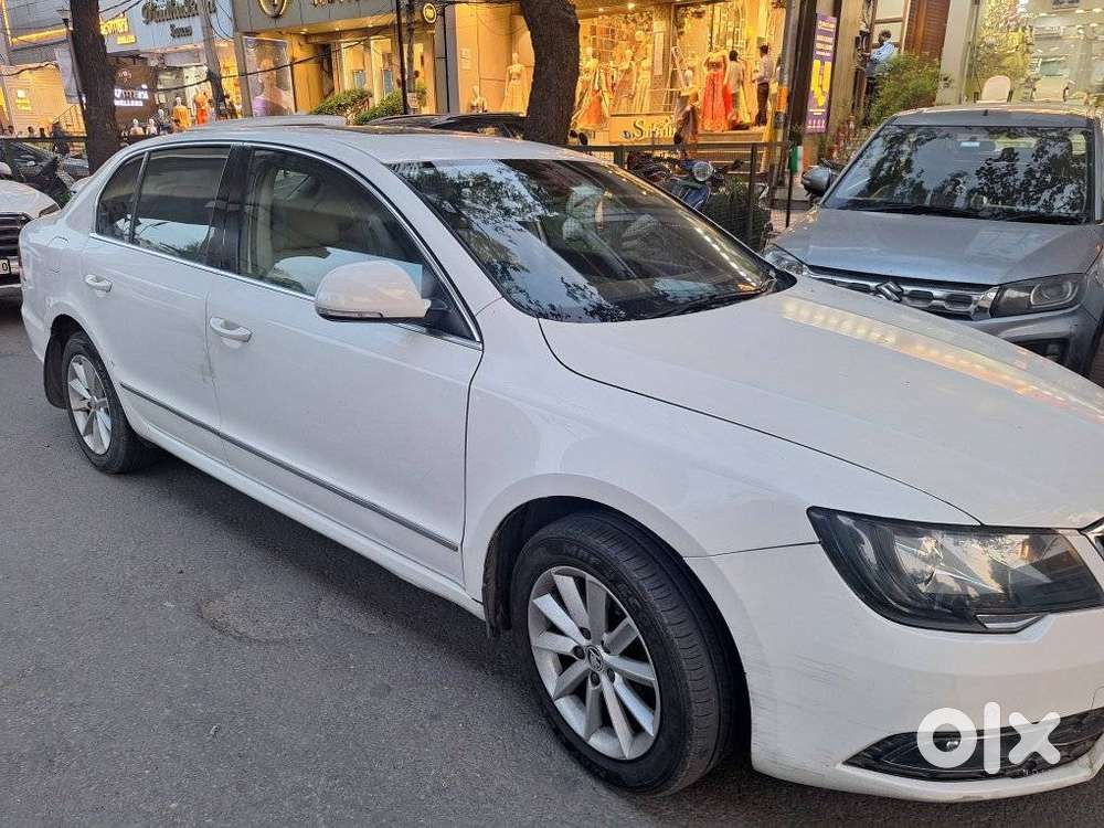 Skoda Superb 2013-2015 Elegance 1.8 Tsi Mt, 2015, Petrol