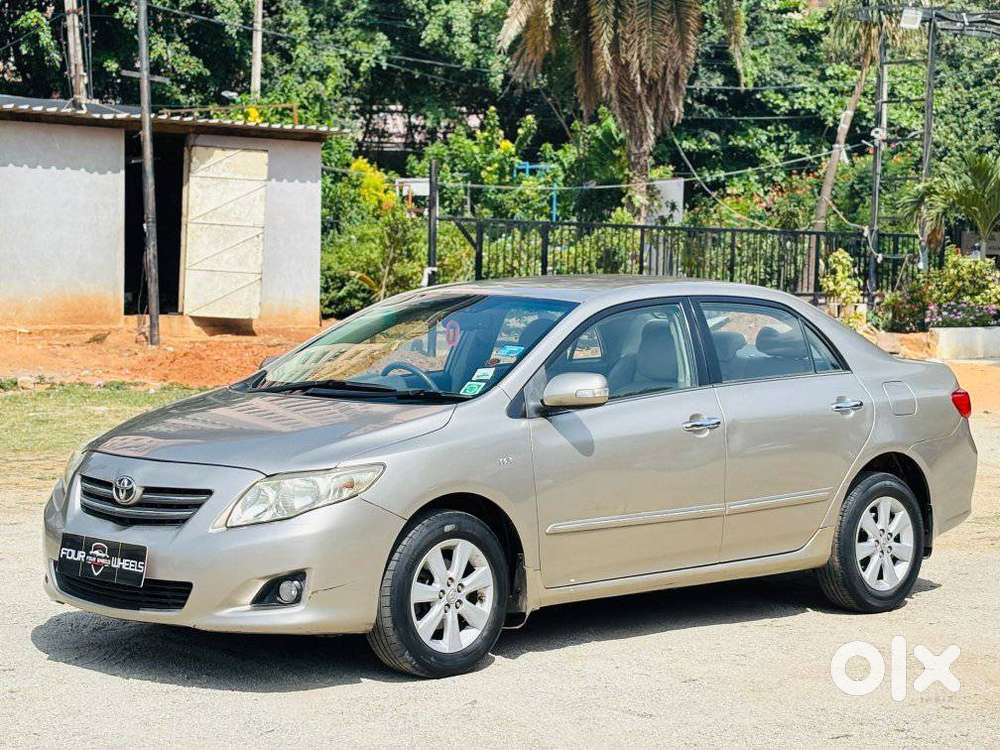 Toyota Corolla Altis G, 2010, Petrol