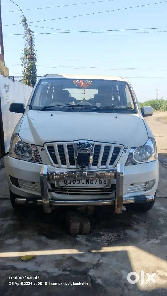 Samakhiyali Ma Mahindra Xylo Well Maintained