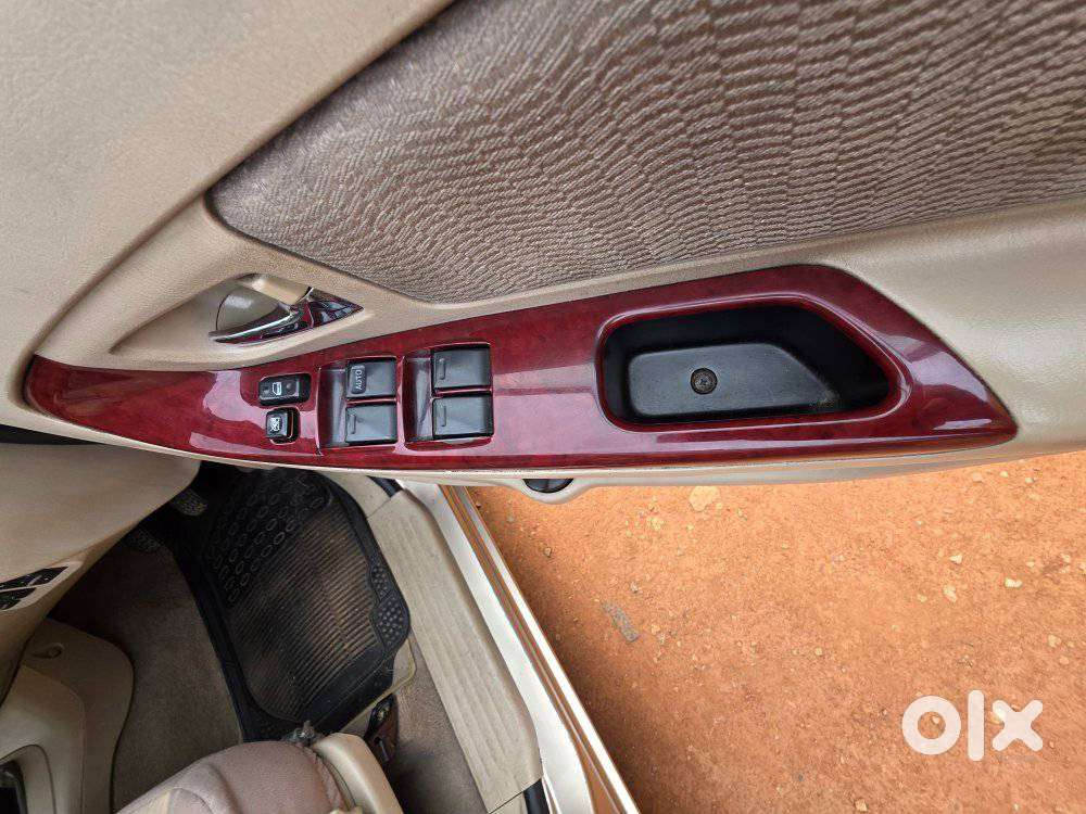 Toyota Innova 2.5 Vx 8 Str Bs-iii, 2006, Diesel