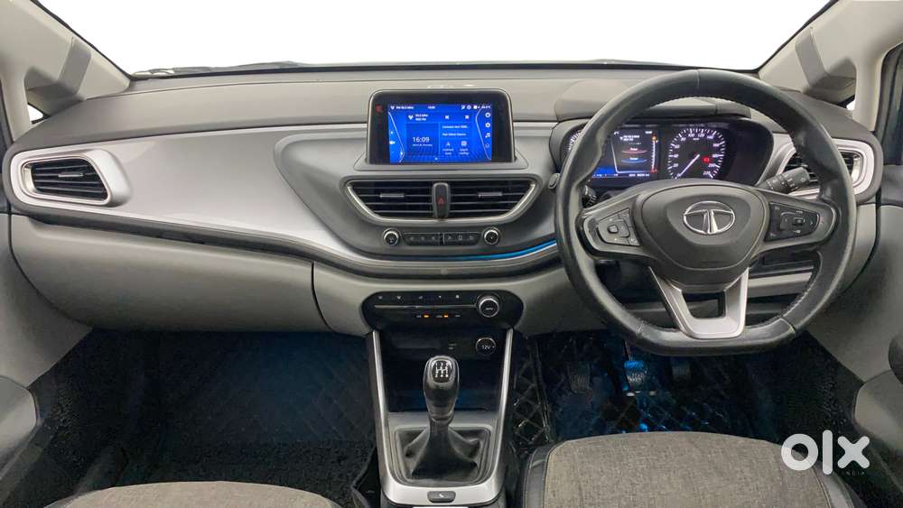 Tata Altroz Xz, 2020, Petrol