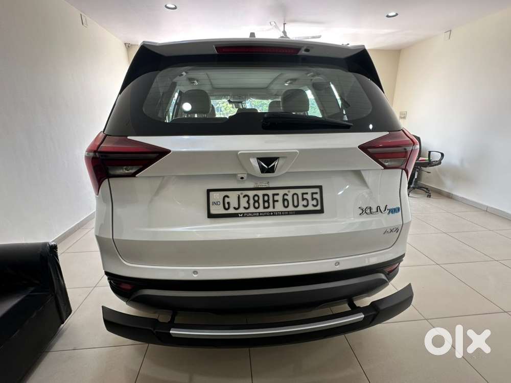 Mahindra Xuv700 Diesel Ax7l At 2023 November