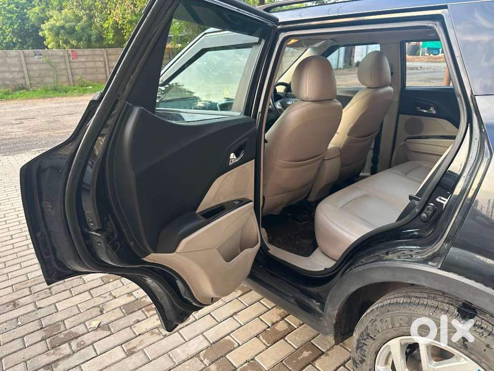 Mahindra Xuv 300 Top Model