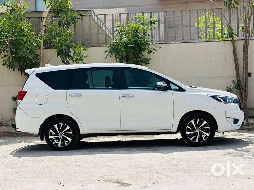 Toyota Innova Crysta 2.4 Z 7 Str, 2023, Diesel