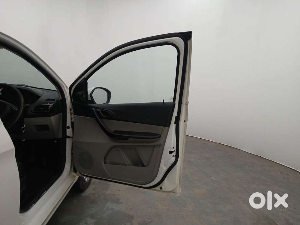 Tata Tiago 1.2 Revotron Xt, 2017, Petrol