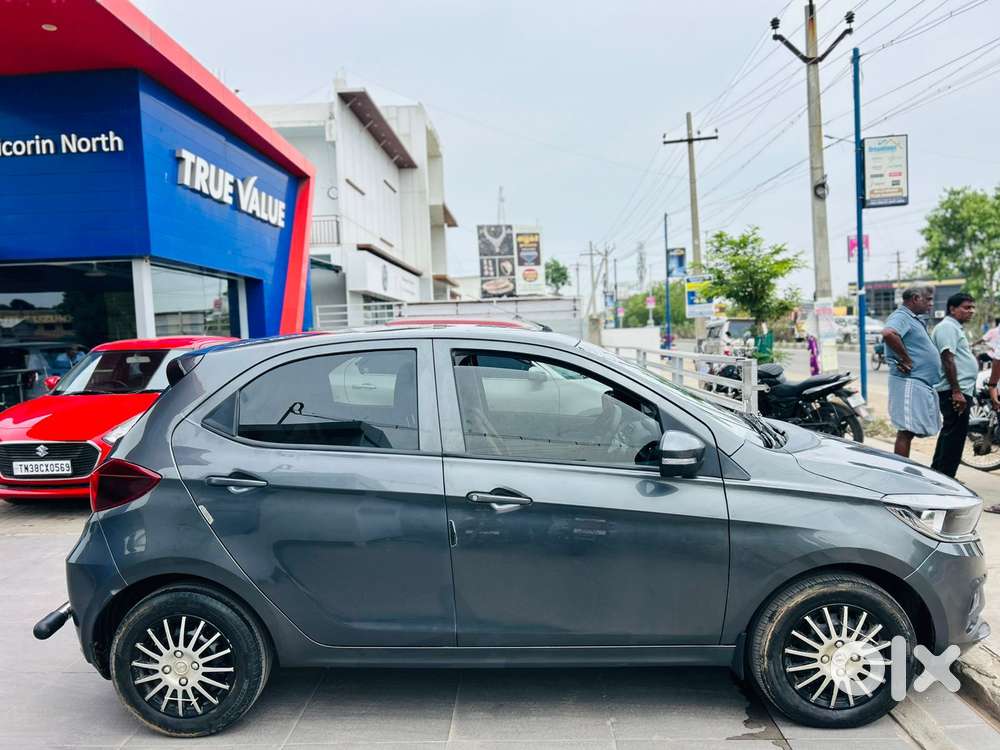 Tata Tiago 1.2 Revotron Xt, 2022, Petrol