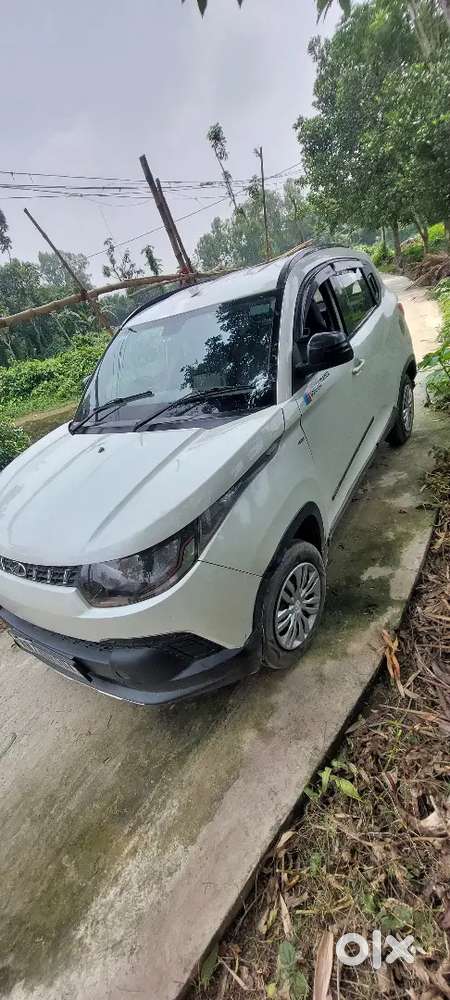 Mahindra Kuv 100 Petrol 2016