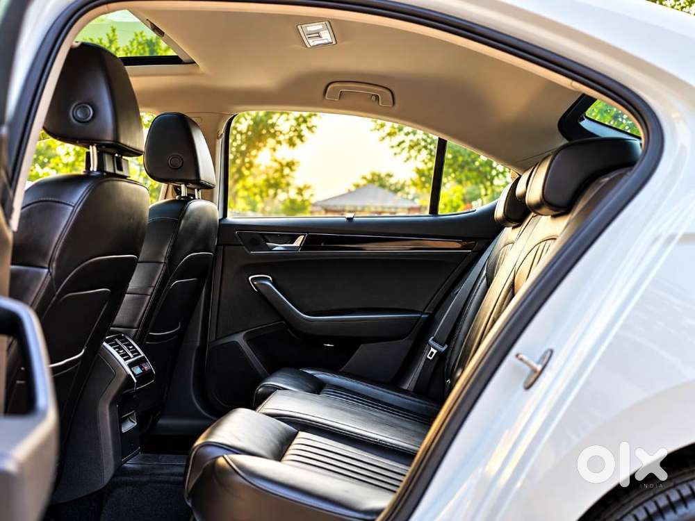 Skoda Superb 2.0 L&k Tsi At, 2021, Petrol