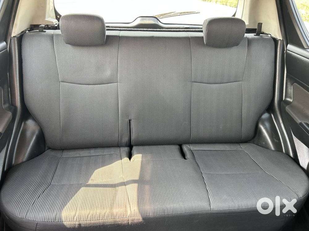 Maruti Suzuki Swift Vvt Zxi, 2011, Petrol