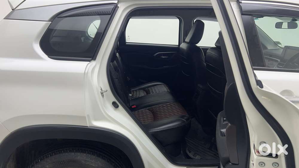 Maruti Suzuki Grand Vitara 1.5 Delta Smart Hybrid, 2024, Petrol