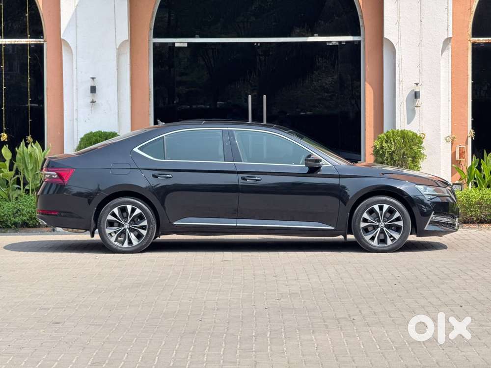 Skoda Superb 2.0 L&k Tsi At, 2022, Petrol
