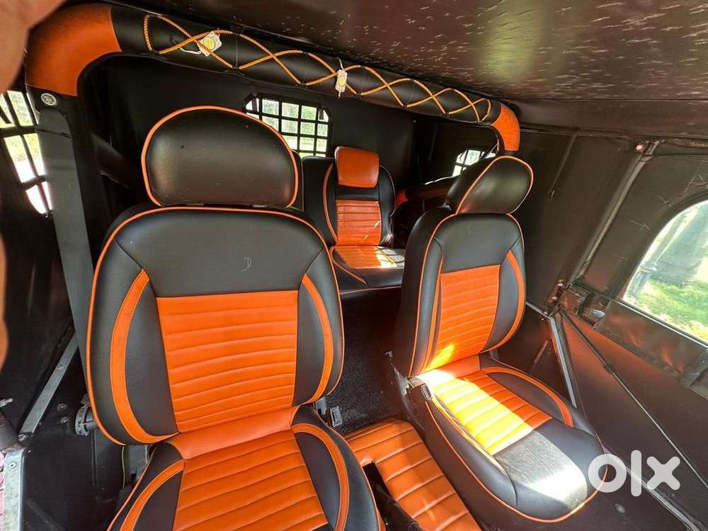 Mahindra Jeep Fully Air Condition Ready To Drive.