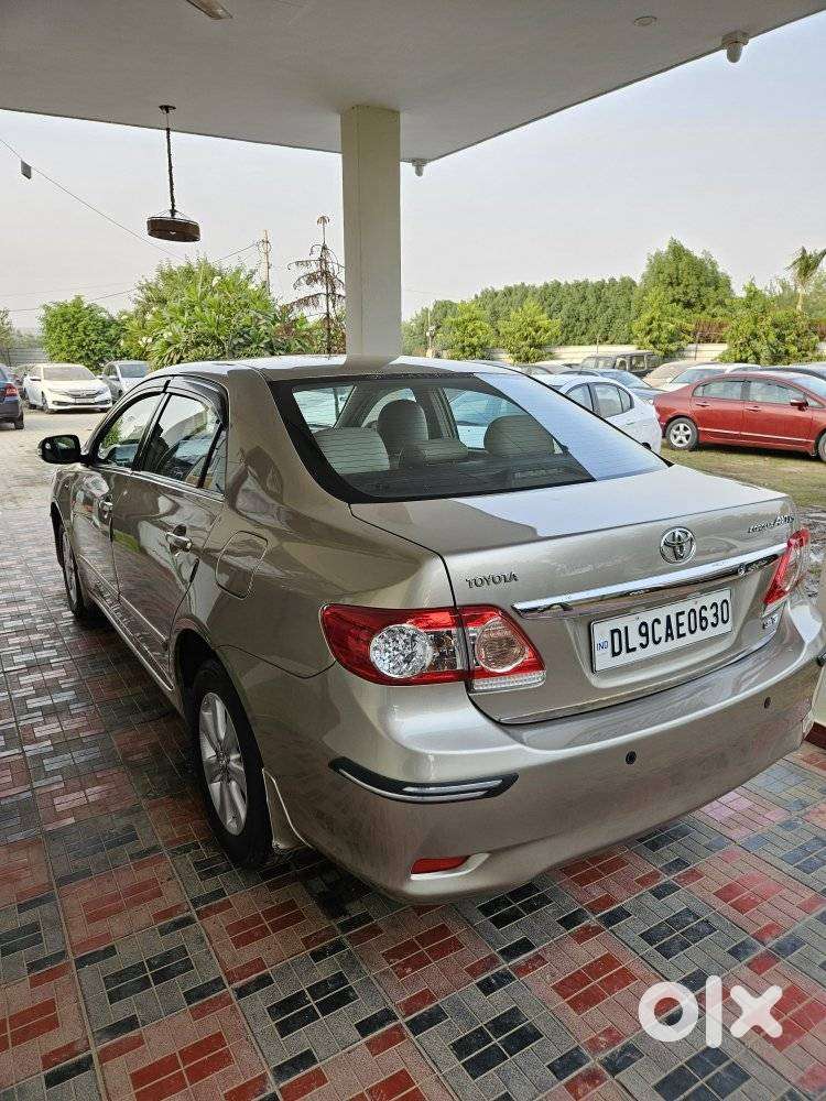 Toyota Corolla Altis [ ] 1.8 Vl At, 2012, Petrol