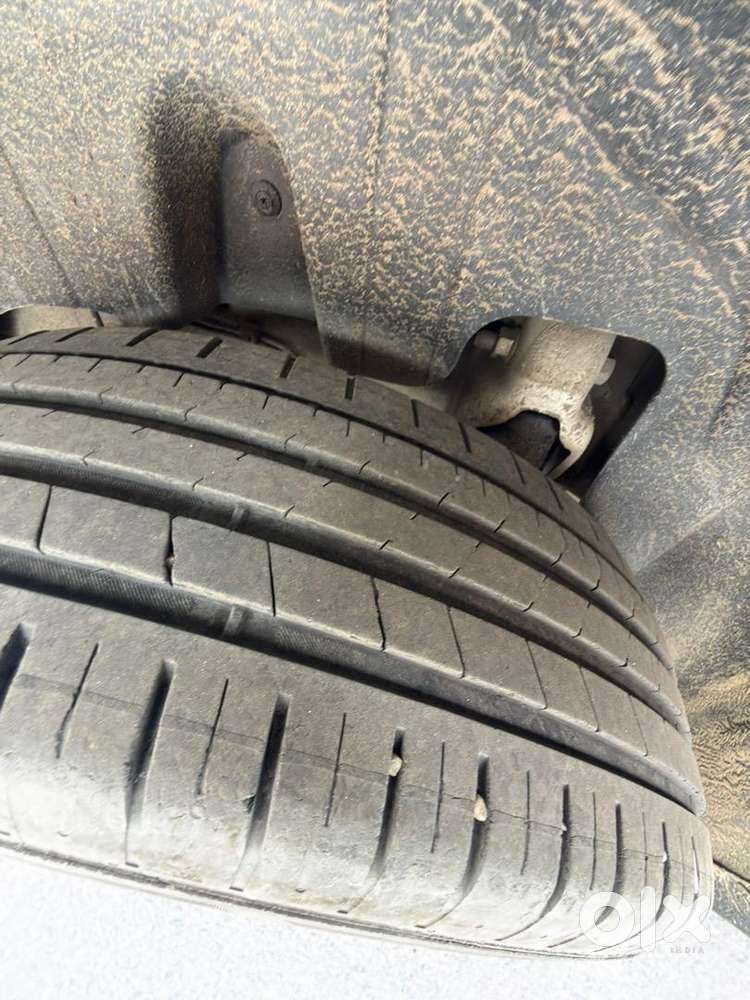 Mahindra Xuv300 2024 Diesel Well Maintained