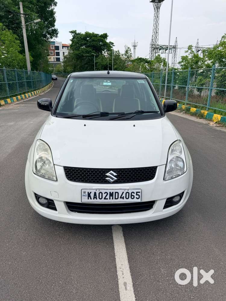 Maruti Suzuki Swift Vxi Abs Bsiv, 2009, Petrol