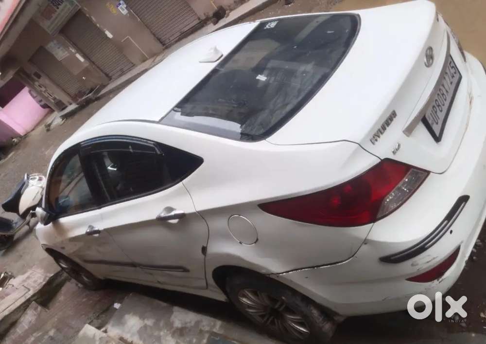 Hyundai Verna Sx O 2011