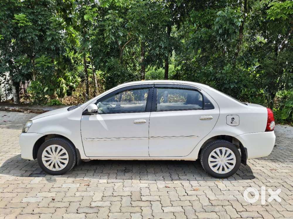 Toyota Etios 1.5 V, 2016, Petrol