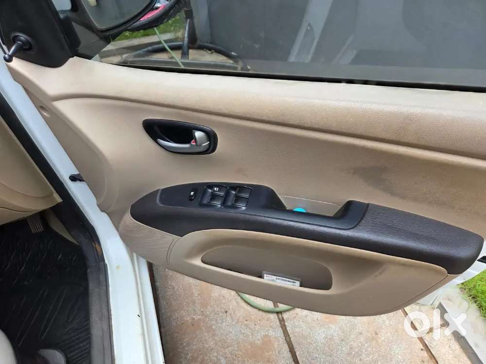 Hyundai I10 Sportz Petrol 2010