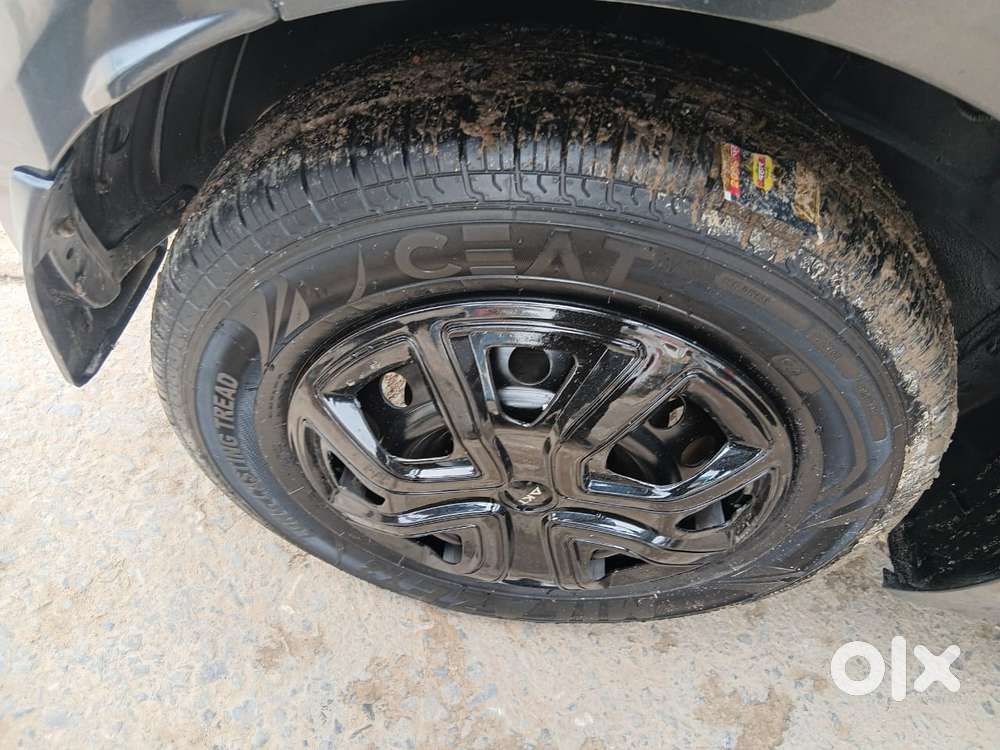 Tata Altroz 1.2 Xe, 2020, Petrol