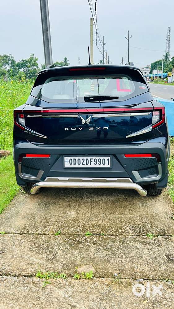 Mahindra Xuv3xo Petrol 2025