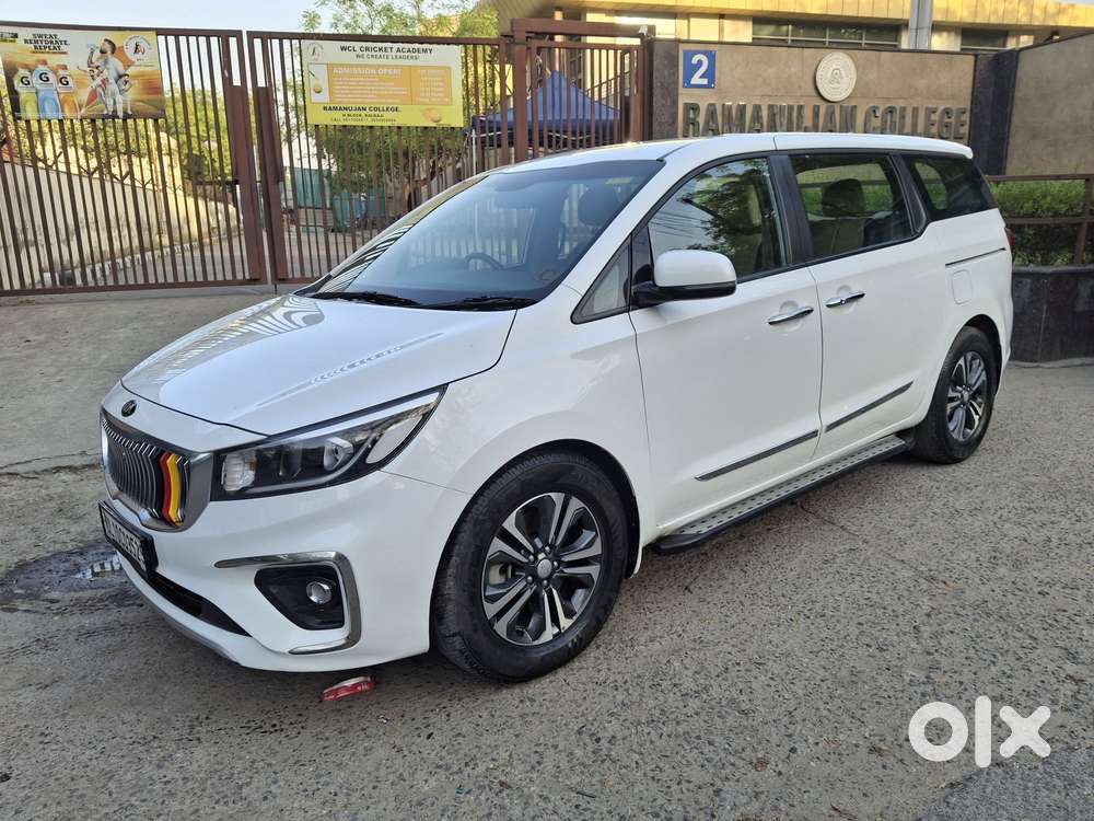 Kia Carnival Premium, 2021, Petrol