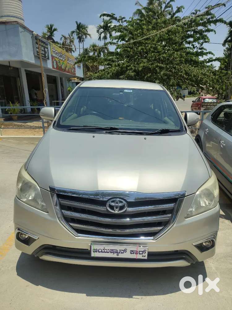 Toyota Innova 2014 Diesel 216000 Km Driven