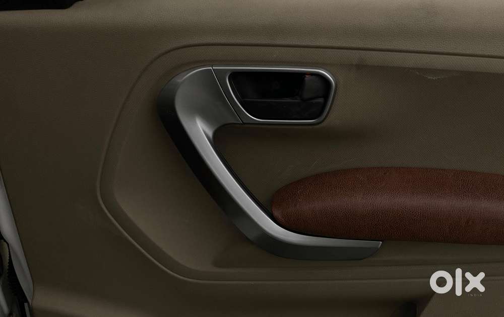 Mahindra Tuv 300 T10, 2019, Diesel