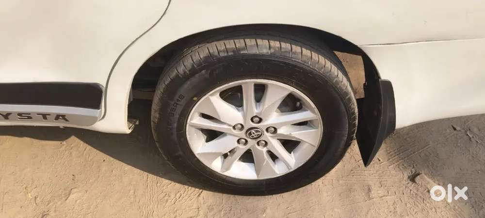 Innova Crysta 2017 Model