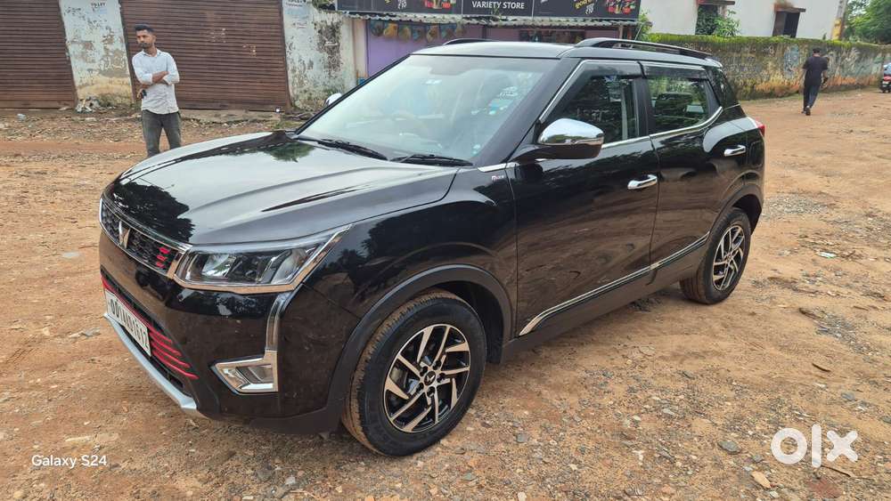 Mahindra Xuv300 W8 Option, 2023, Petrol