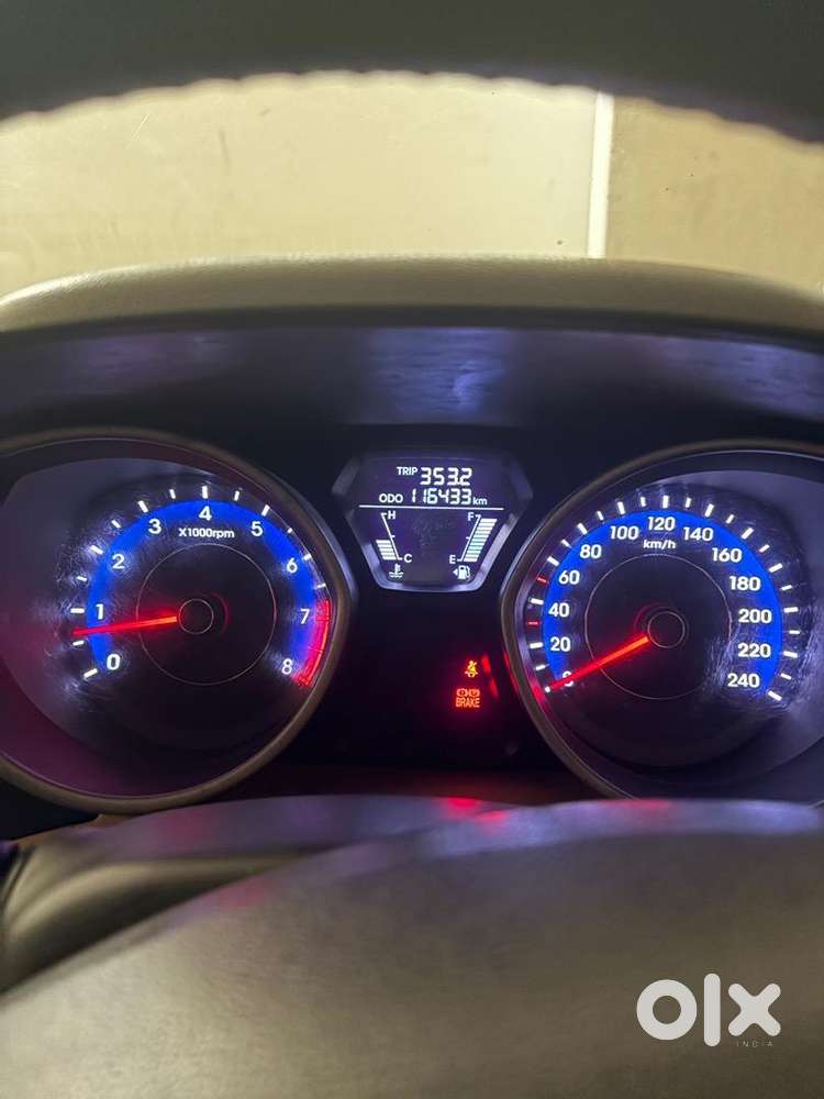Hyundai Elantra 2012 Petrol Well Maintained