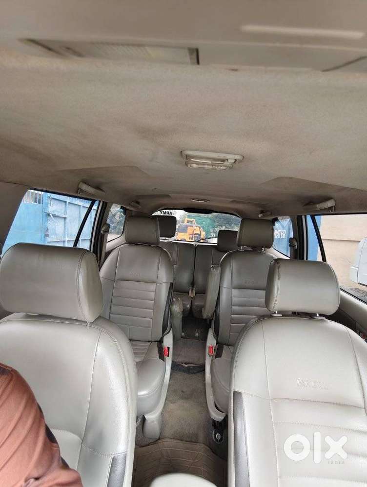 Toyota Innova 2.5 Vx 7 Seater Bs Iv, 2015, Diesel