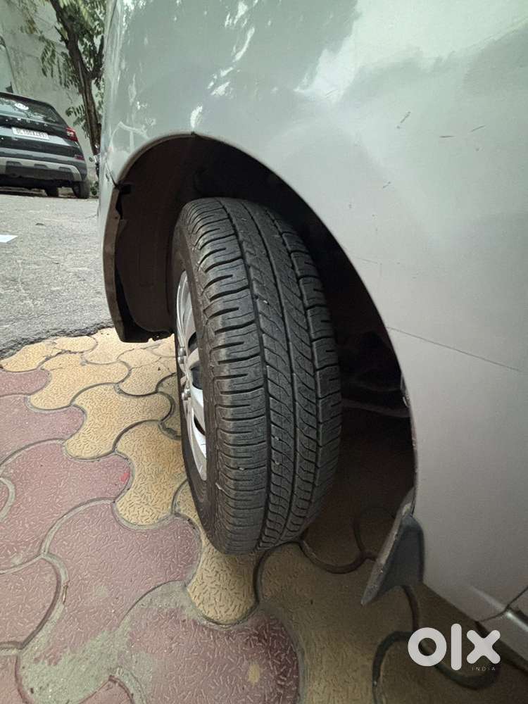 Hyundai I10 Sportz 2014 Company Fitted Green Cng